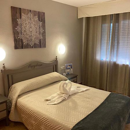 Hotel Virgen Del Rocio II à Torremolinos Extérieur photo