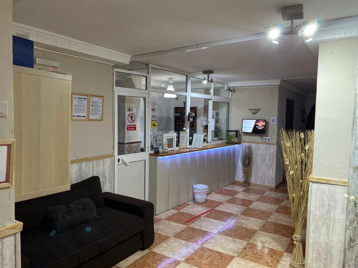 Hotel Virgen Del Rocio II à Torremolinos Extérieur photo