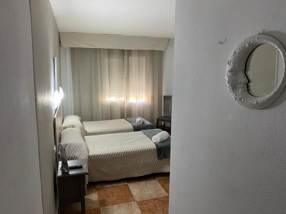 Hotel Virgen Del Rocio II à Torremolinos Extérieur photo