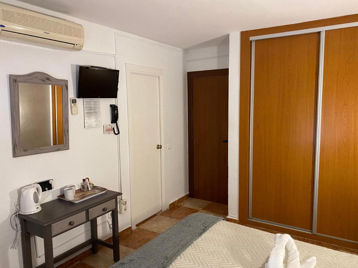 Hotel Virgen Del Rocio II à Torremolinos Extérieur photo